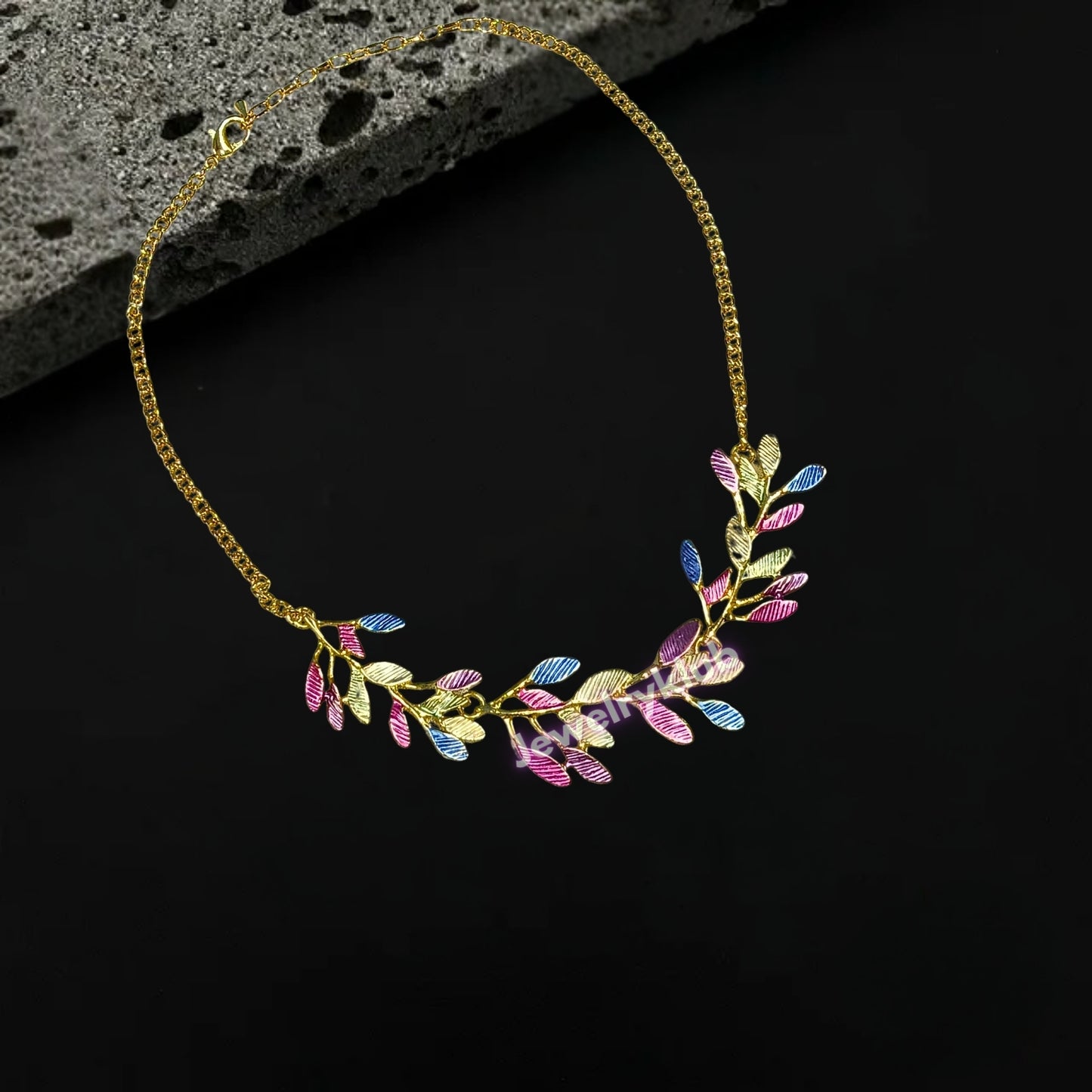 Jewelryklub Fancy Stylish Colourful Leaf Themed Pendant Necklace Neckchain Accessories For Everyday Wear For Women Mix Colors