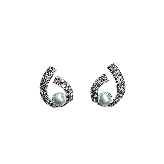 92.5 Sterling Silver Pearl & Crystal Stud Earrings – Classic Glamour with a Modern Twist ✨🌙